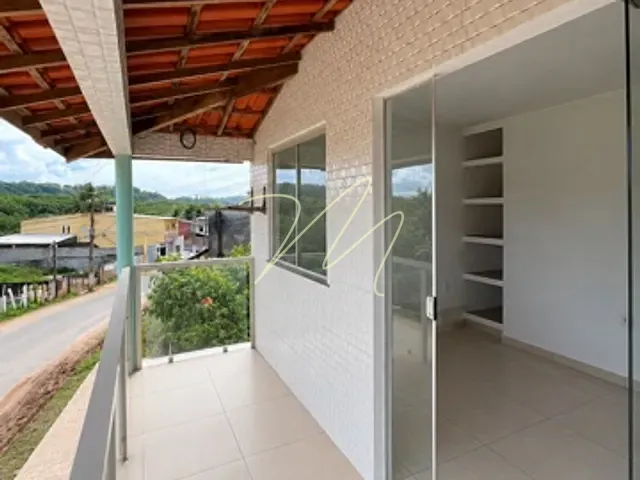 Casa 2 quartos e 2 banheiros, à venda, no bairro Nossa Senhora da Vitória em Ilhéus