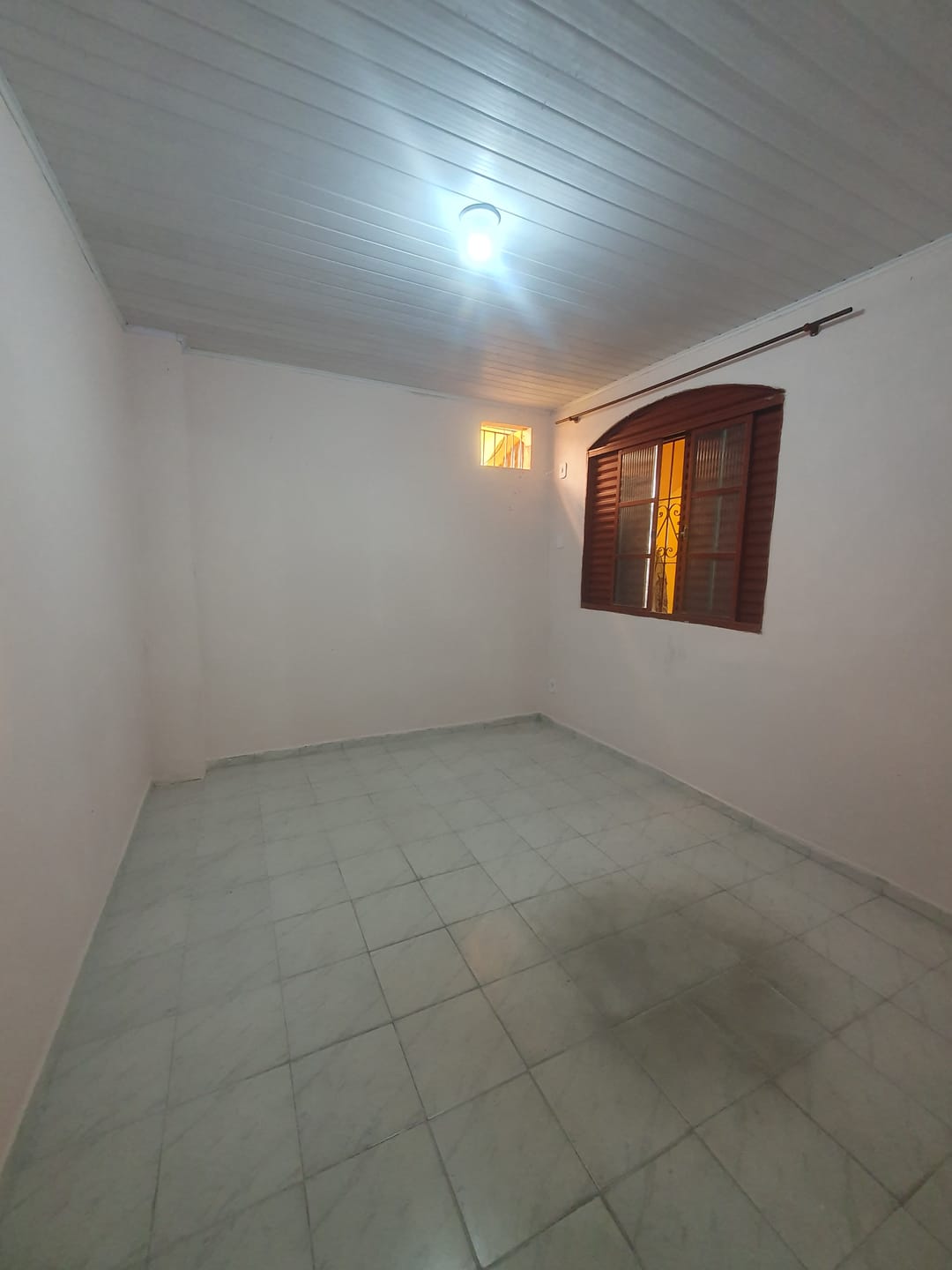 Casa para alugar com 2 quartos, 90m² - Foto 12