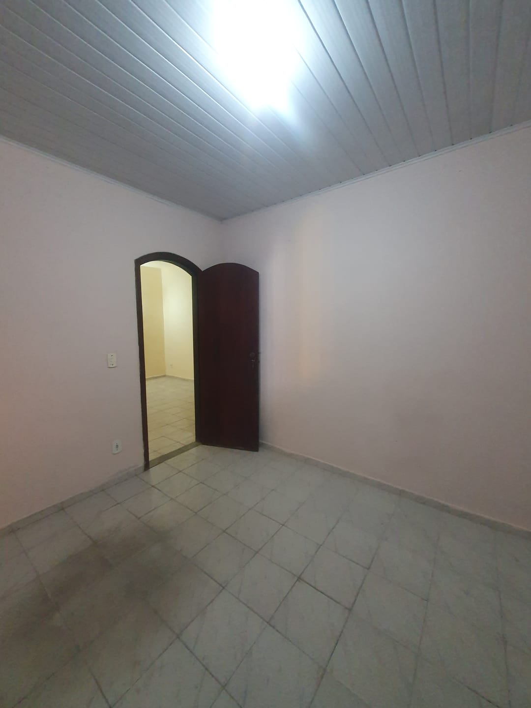 Casa para alugar com 2 quartos, 90m² - Foto 13