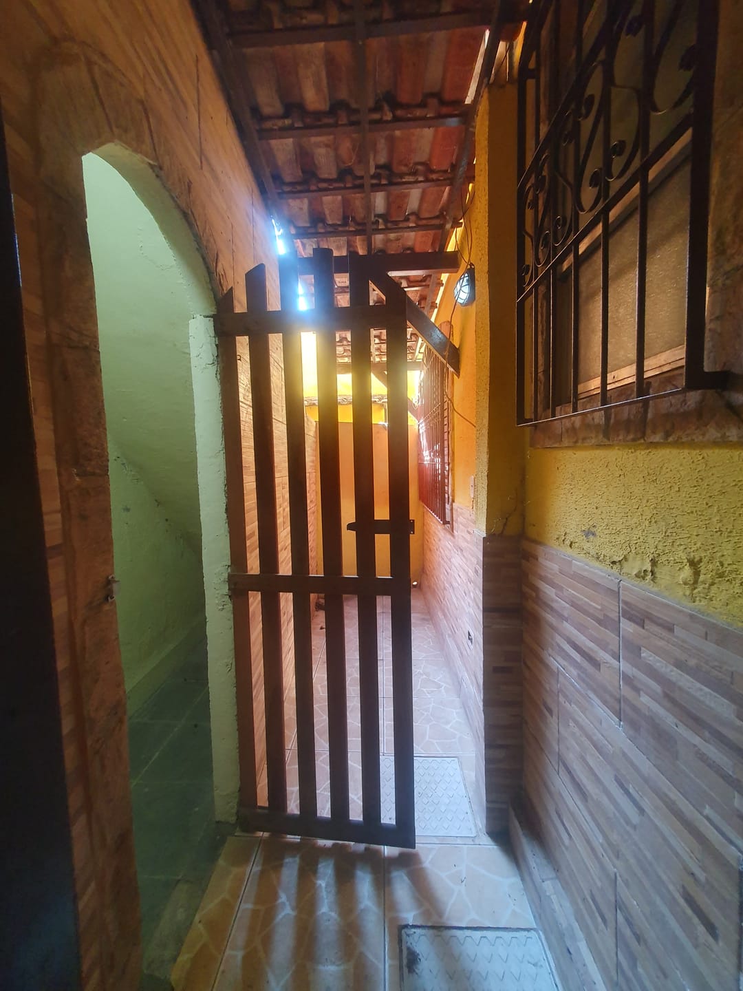 Casa para alugar com 2 quartos, 90m² - Foto 25