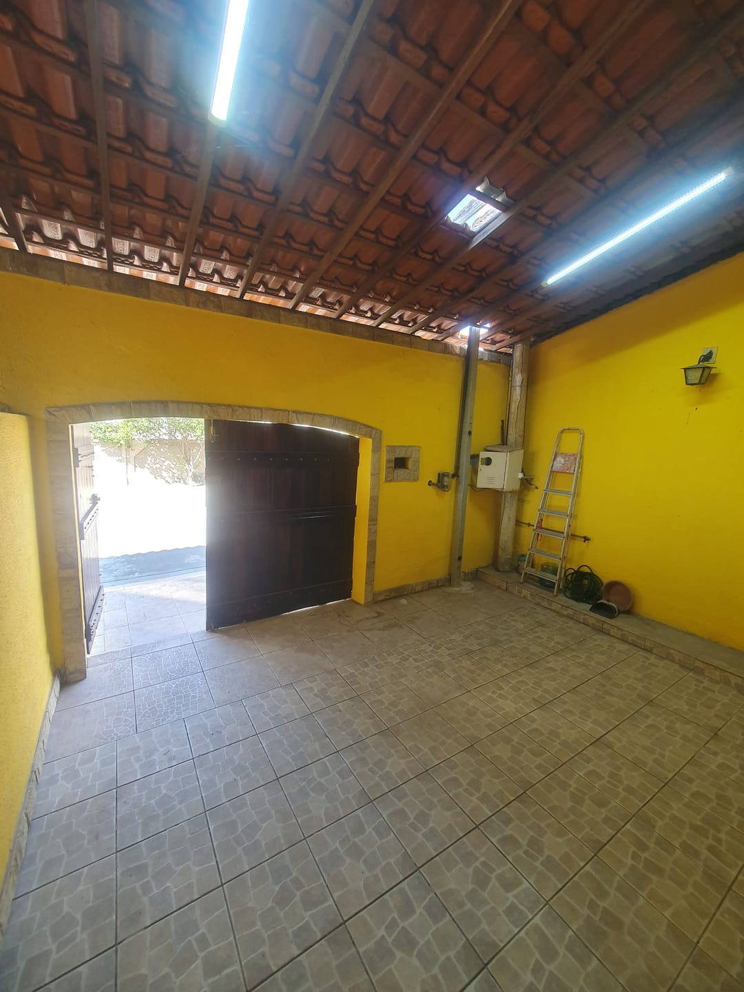 Casa para alugar com 2 quartos, 90m² - Foto 4