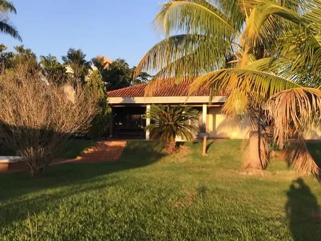 Casa com 2345m² 4 quartos e 5 banheiros, à venda, no bairro Centro em Sertaneja