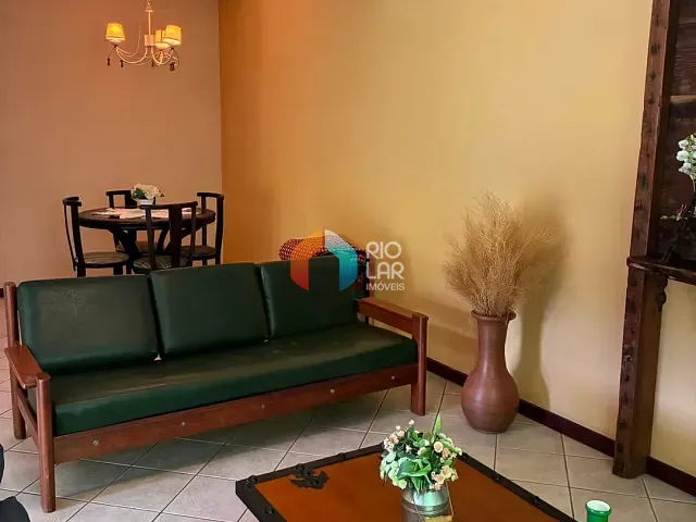 Casa com 500m² 4 quartos e 2 banheiros, à venda, no bairro Corrêas em Petrópolis