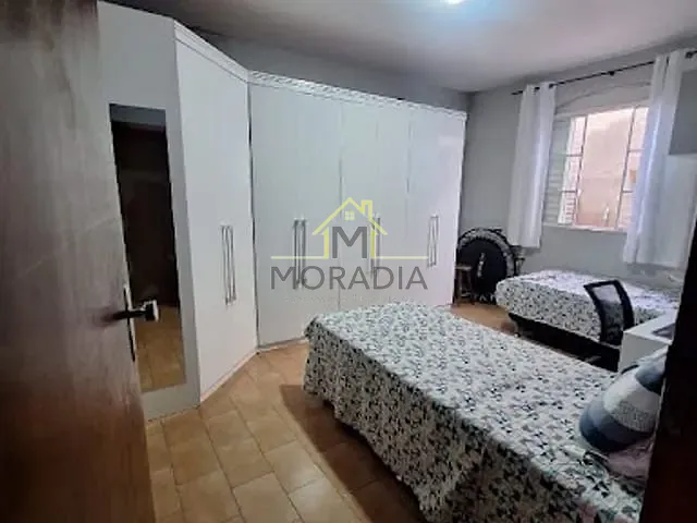Casa com 200m² 3 quartos e 1 banheiro, à venda, no bairro Parque dos Municípios I em Guaxupé