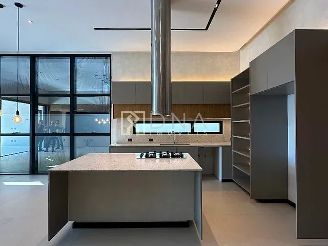 Casa com 480m² 4 quartos e 4 banheiros, à venda, no bairro Condomínio Residencial Montserrat em São José dos Campos