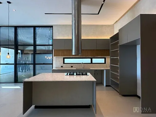 Casa com 480m² 4 quartos e 4 banheiros, à venda, no bairro Condomínio Residencial Montserrat em São José dos Campos