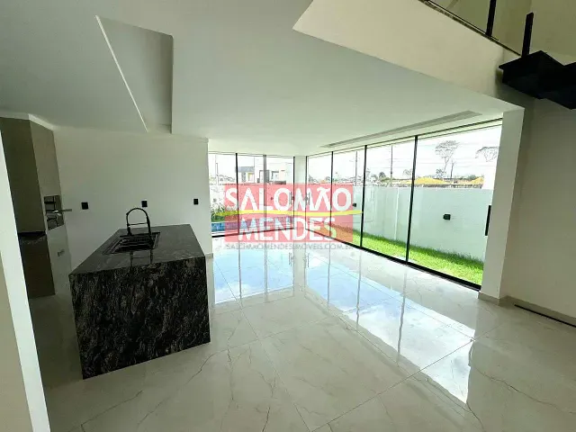Casa 4 quartos e 4 banheiros, à venda, no bairro Mangueirão em Belém