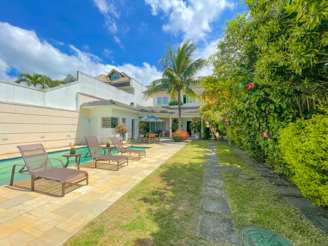 Casa com 454m² 4 quartos e 7 banheiros, à venda, no bairro Barra da Tijuca em Rio de Janeiro