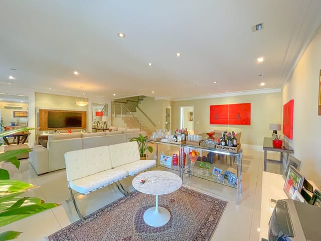 Casa com 454m² 4 quartos e 7 banheiros, à venda, no bairro Barra da Tijuca em Rio de Janeiro