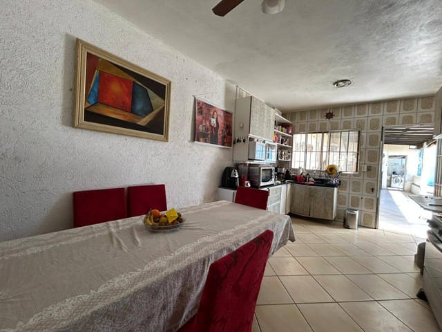Casa com 420m² 3 quartos e 3 banheiros, à venda, no bairro Areal em Pelotas