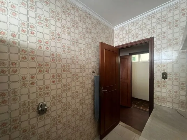 Casa 4 quartos e 5 banheiros, à venda, no bairro Vila Scarpelli em Santo André