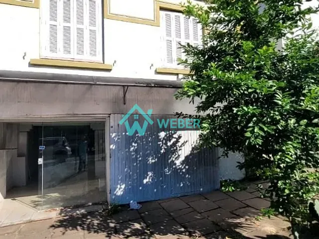 Casa com 400m² 2 quartos e 3 banheiros, para alugar, no bairro Centro em Novo Hamburgo