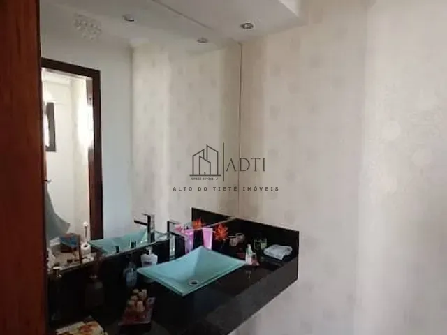 Casa 3 quartos e 4 banheiros, à venda, no bairro Vila Nova Socorro em Mogi das Cruzes