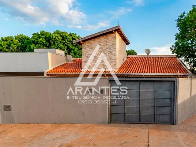 Casa 2 quartos e 3 banheiros, à venda, no bairro Aeroporto em Barretos