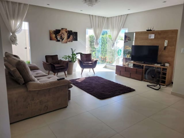Casa com 420m² 3 quartos e 2 banheiros, à venda, no bairro Parque Rodoviário em Campos dos Goytacazes