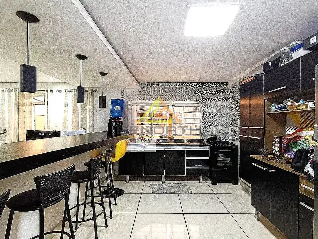 Casa com 240m² 4 quartos e 4 banheiros, à venda, no bairro Vila Medeiros em São Paulo