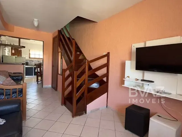 Casa com 68m² 2 quartos e 2 banheiros, à venda, no bairro Ogiva em Cabo Frio