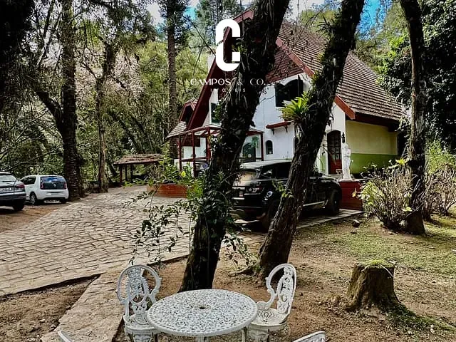 Casa com 36330m² 7 quartos e 7 banheiros, à venda, no bairro Jardim Cataguases em Campos Do Jordão