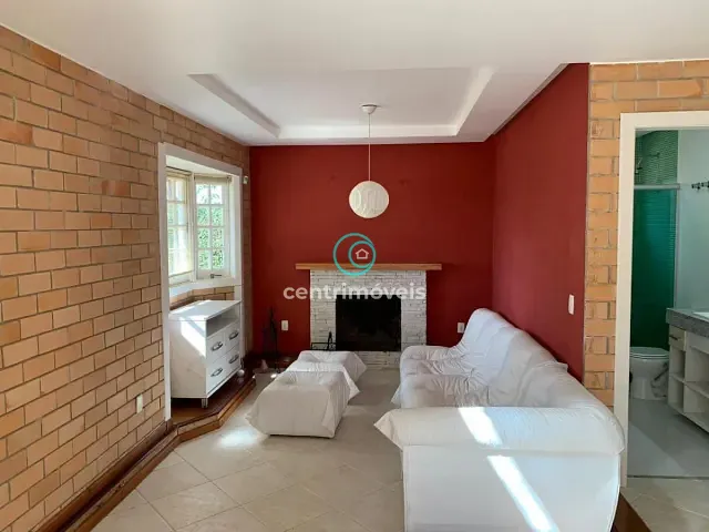 Casa com 600m² 4 quartos e 4 banheiros, à venda, no bairro Parque do Imbui em Teresópolis