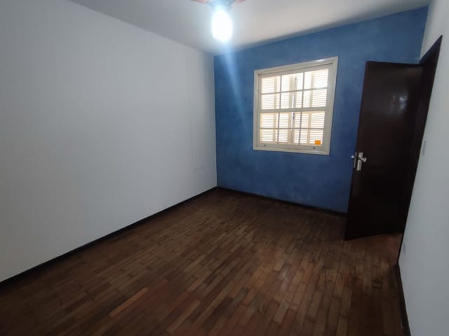 Casa com 350m² 4 quartos e 2 banheiros, à venda, no bairro Paulista em Piracicaba