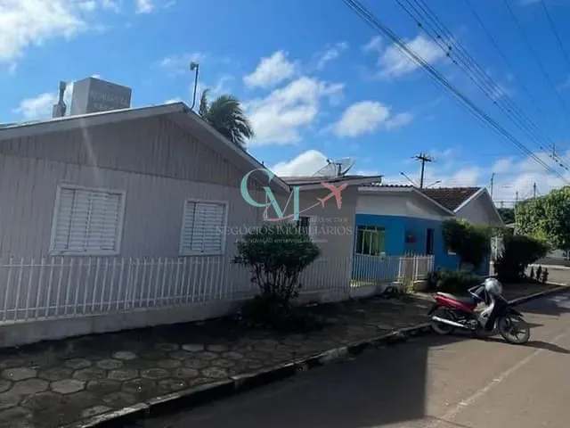 Casa com 376m² 3 quartos e 1 banheiro, à venda, no bairro Centro em Faxinal dos Guedes
