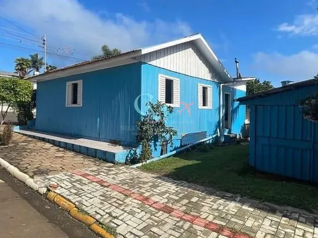 Casa com 376m² 3 quartos e 1 banheiro, à venda, no bairro Centro em Faxinal dos Guedes