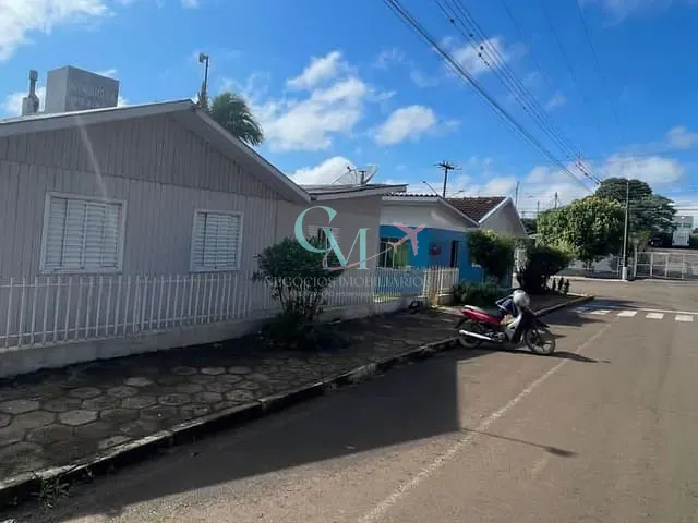 Casa com 376m² 3 quartos e 1 banheiro, à venda, no bairro Centro em Faxinal dos Guedes