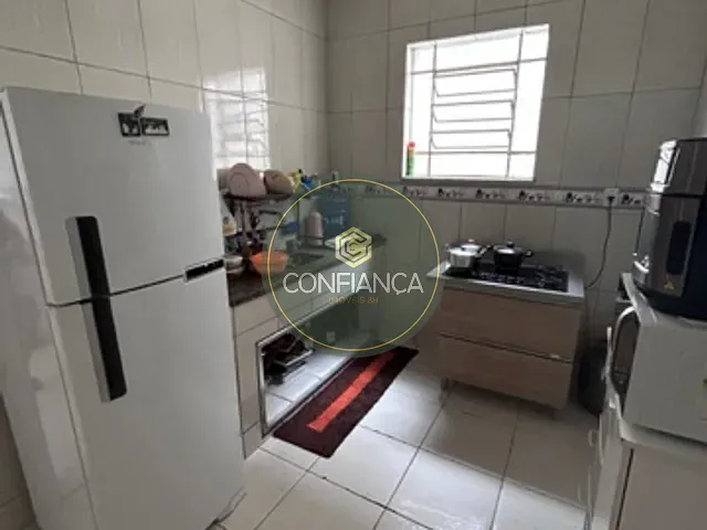 Casa 5 quartos e 3 banheiros, à venda, no bairro Santa Inês em Belo Horizonte