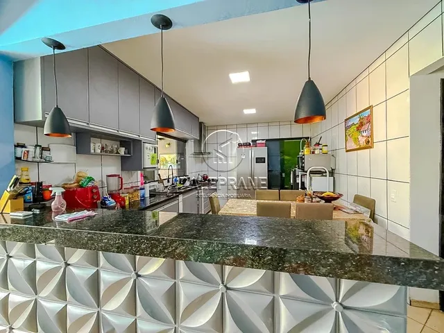 Casa 2 quartos e 3 banheiros, à venda, no bairro Setor Habitacional Arniqueira (Águas Claras) em Brasília