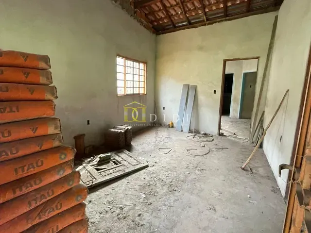 Casa 3 quartos e 1 banheiro, à venda, no bairro Centro em Porto Feliz
