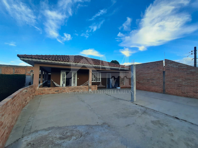 Casa com 360m² 3 quartos e 4 banheiros, à venda, no bairro Santa Cecília em Jaguariaíva