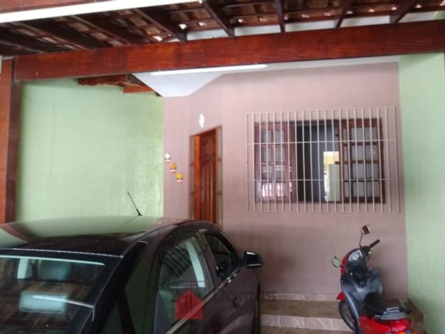 Casa com 179m², à venda, no bairro Parque das Nações em Pindamonhangaba