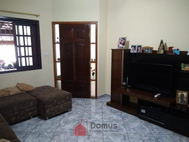 Casa com 179m², à venda, no bairro Parque das Nações em Pindamonhangaba