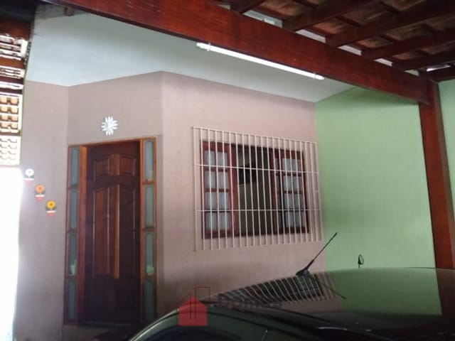Casa com 179m², à venda, no bairro Parque das Nações em Pindamonhangaba