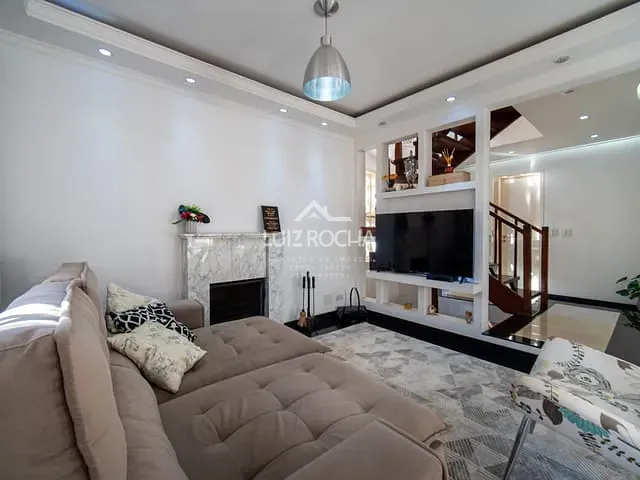 Casa 3 quartos e 5 banheiros, à venda, no bairro Granja Viana em Cotia