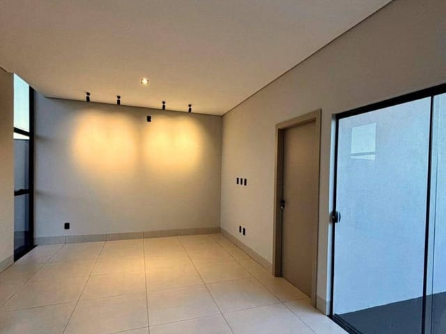 Casa com 200m² 2 quartos e 2 banheiros, à venda, no bairro Recanto do Bosque em Dourados