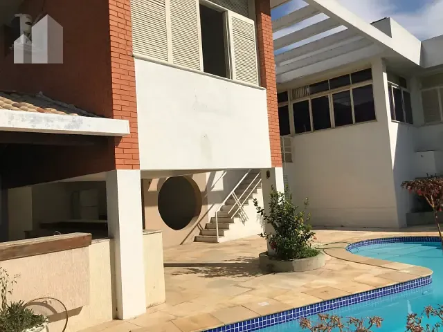 Casa com 400m² 4 quartos e 4 banheiros, à venda, no bairro Joana D'Arc em Nova Iguaçu