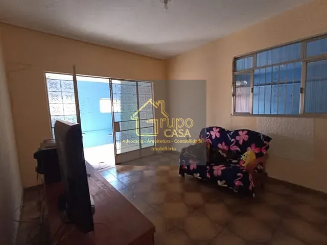 Casa com 435m² 6 quartos e 3 banheiros, à venda, no bairro Rocha em São Gonçalo