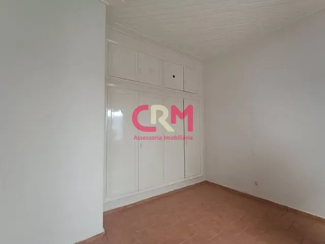 Casa com 285m² 4 quartos e 2 banheiros, à venda, no bairro Centro em Taquaritinga