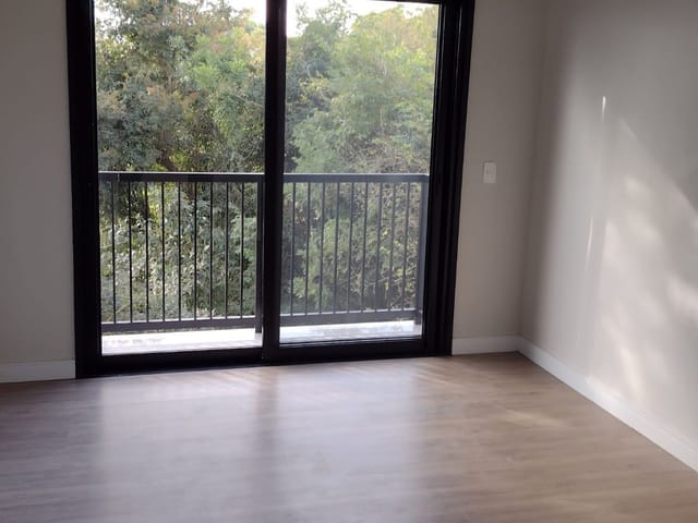 Casa com 1917m² 4 quartos e 2 banheiros, à venda, no bairro Rainha em Louveira