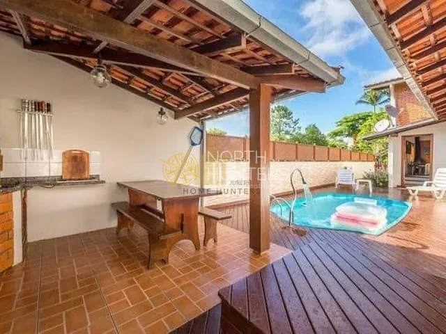 Casa com 450m² 4 quartos e 3 banheiros, para alugar, no bairro Jurerê Internacional em Florianópolis