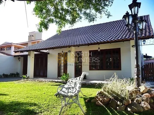 Casa com 450m² 4 quartos e 3 banheiros, para alugar, no bairro Jurerê Internacional em Florianópolis