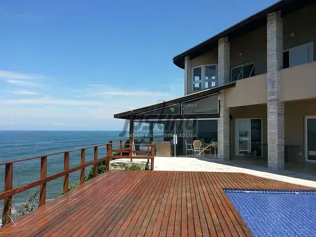 Casa com 938m² 4 quartos e 3 banheiros, à venda, no bairro Jardim Foz em Itanhaém