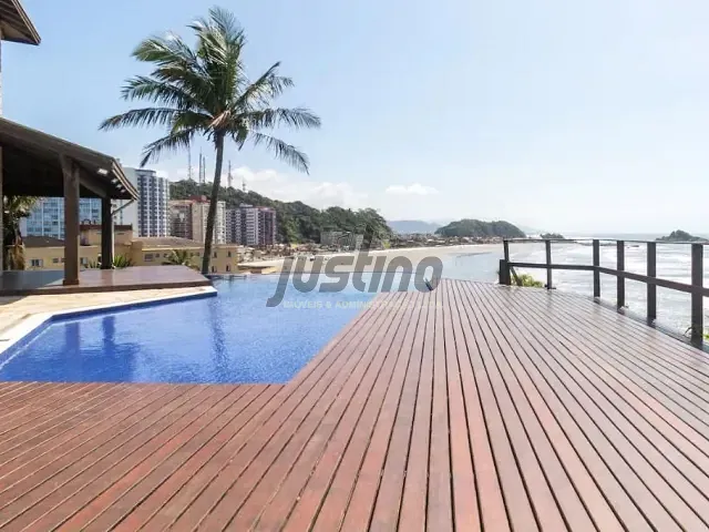 Casa com 938m² 4 quartos e 3 banheiros, à venda, no bairro Jardim Foz em Itanhaém