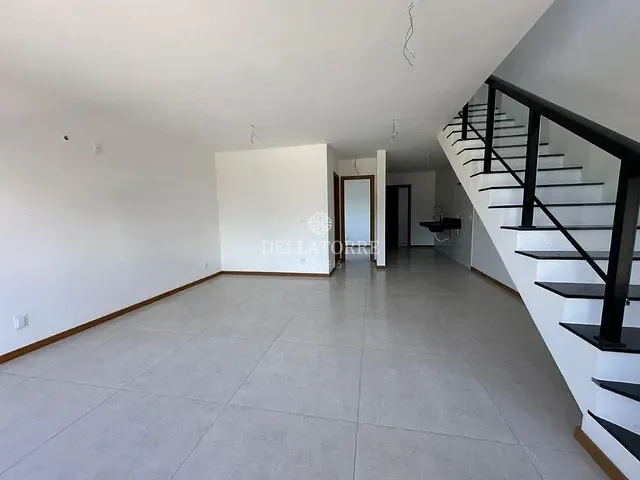 Casa com 1469m² 3 quartos e 3 banheiros, à venda, no bairro Golfe em Teresópolis