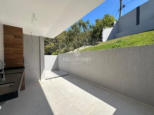 Casa com 1469m² 3 quartos e 3 banheiros, à venda, no bairro Golfe em Teresópolis