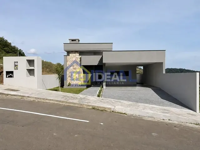 Casa 3 quartos e 1 banheiro, à venda, no bairro Linha São Paulo em Concórdia