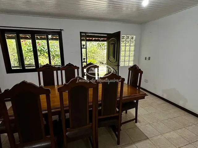 Casa com 500m² 3 quartos e 3 banheiros, para alugar, no bairro Nova Penedo em Itatiaia