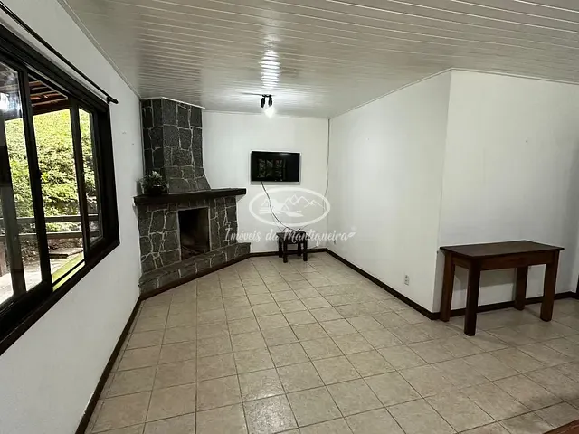 Casa com 500m² 3 quartos e 3 banheiros, para alugar, no bairro Nova Penedo em Itatiaia