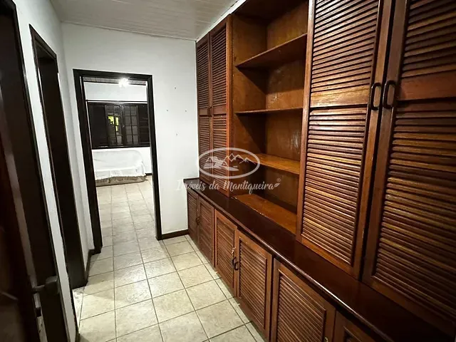 Casa com 500m² 3 quartos e 3 banheiros, para alugar, no bairro Nova Penedo em Itatiaia